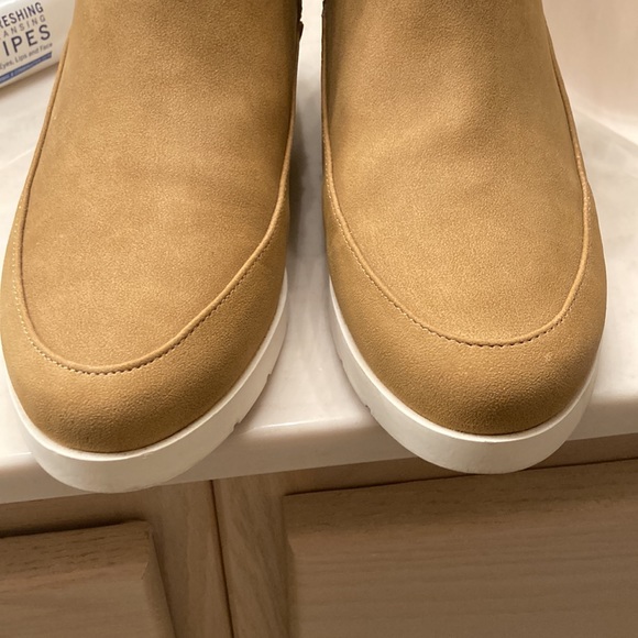 Style & Co Wedge Booties… Super cute and Comfy with a zipper on the inner side. - Picture 7 of 11